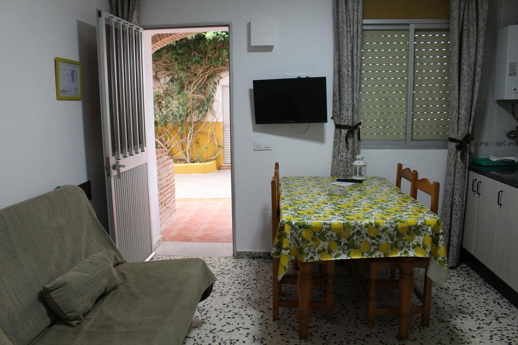 Apartamentos Bolonia Paraiso Экстерьер фото